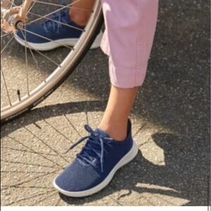 Women's Allbirds Tree Runners Sneaker Shoes  Size W8 Navy White Sole Everyday